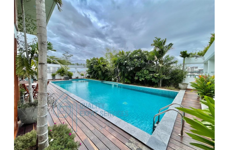 Rooftop Swimming Pool Rooftop Swimming Pool